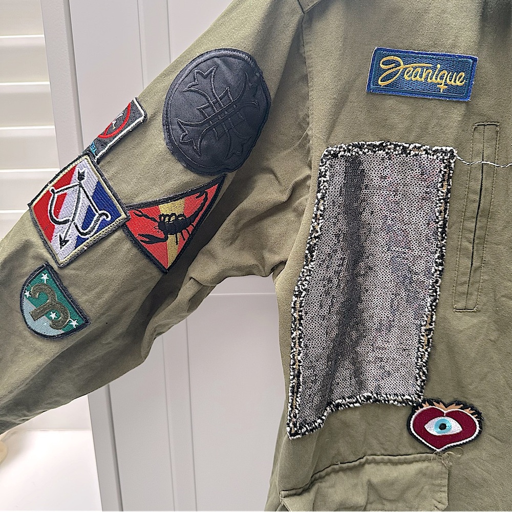 Rock N’ Karma Cool Edgy Streetwear Olive Army Jacket with Patchwork - Picture 6 of 11